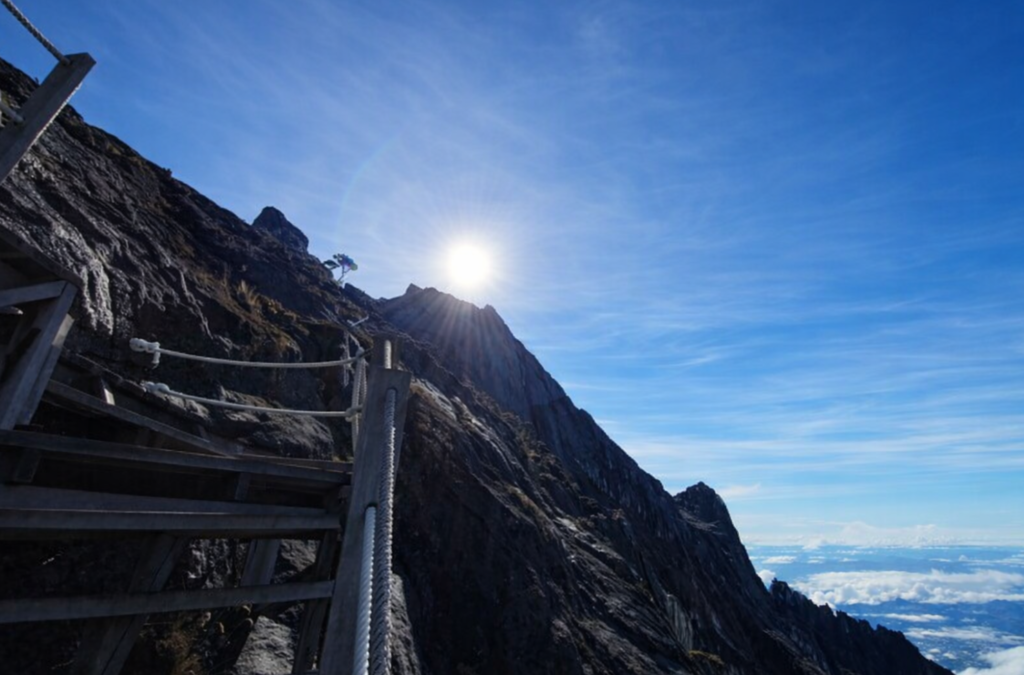 mount kinabalu sdasd