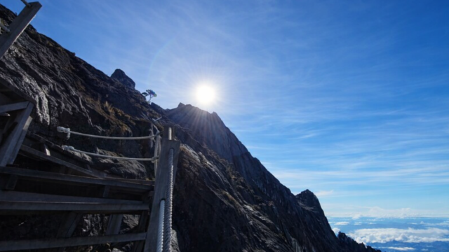 mount kinabalu sdasd